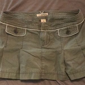 Abercrombie and Fitch army green pleated skirt